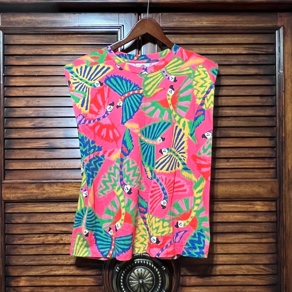 Farm Rio Macaw Sleeveless Tee Anthropologie Tropical Padded Shoulder Top Large